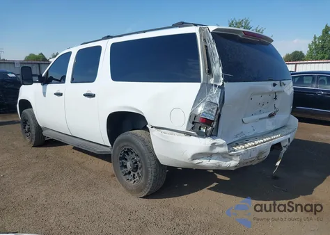 2011 Chevrolet Suburban 2500 Ls z USA, uszkodzony, nr VIN 1GNWKLEG5BR151353